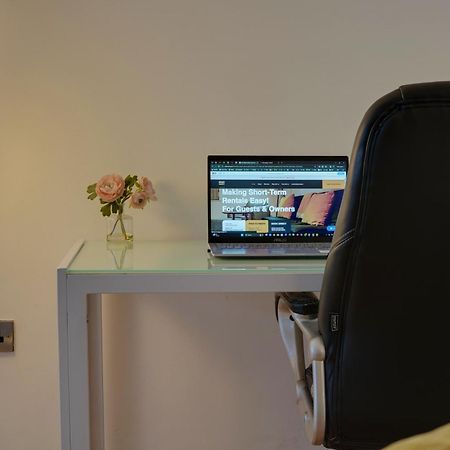 Stylish 2 Bed Apt 18 - City Centre, Free Parking, Espresso Machine & Netflix - Hosted By Stay Host Save Шефилд Экстерьер фото