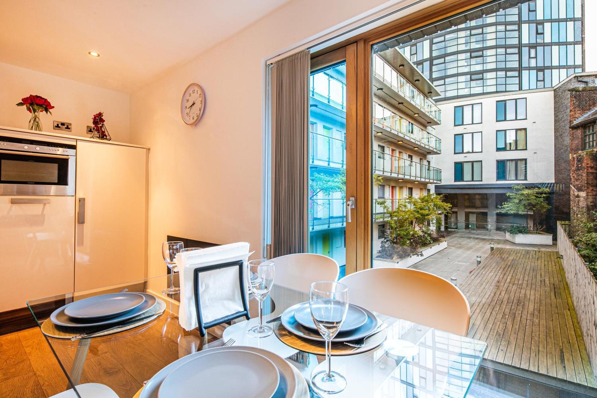 Stylish 2 Bed Apt 18 - City Centre, Free Parking, Espresso Machine & Netflix - Hosted By Stay Host Save Шефилд Экстерьер фото
